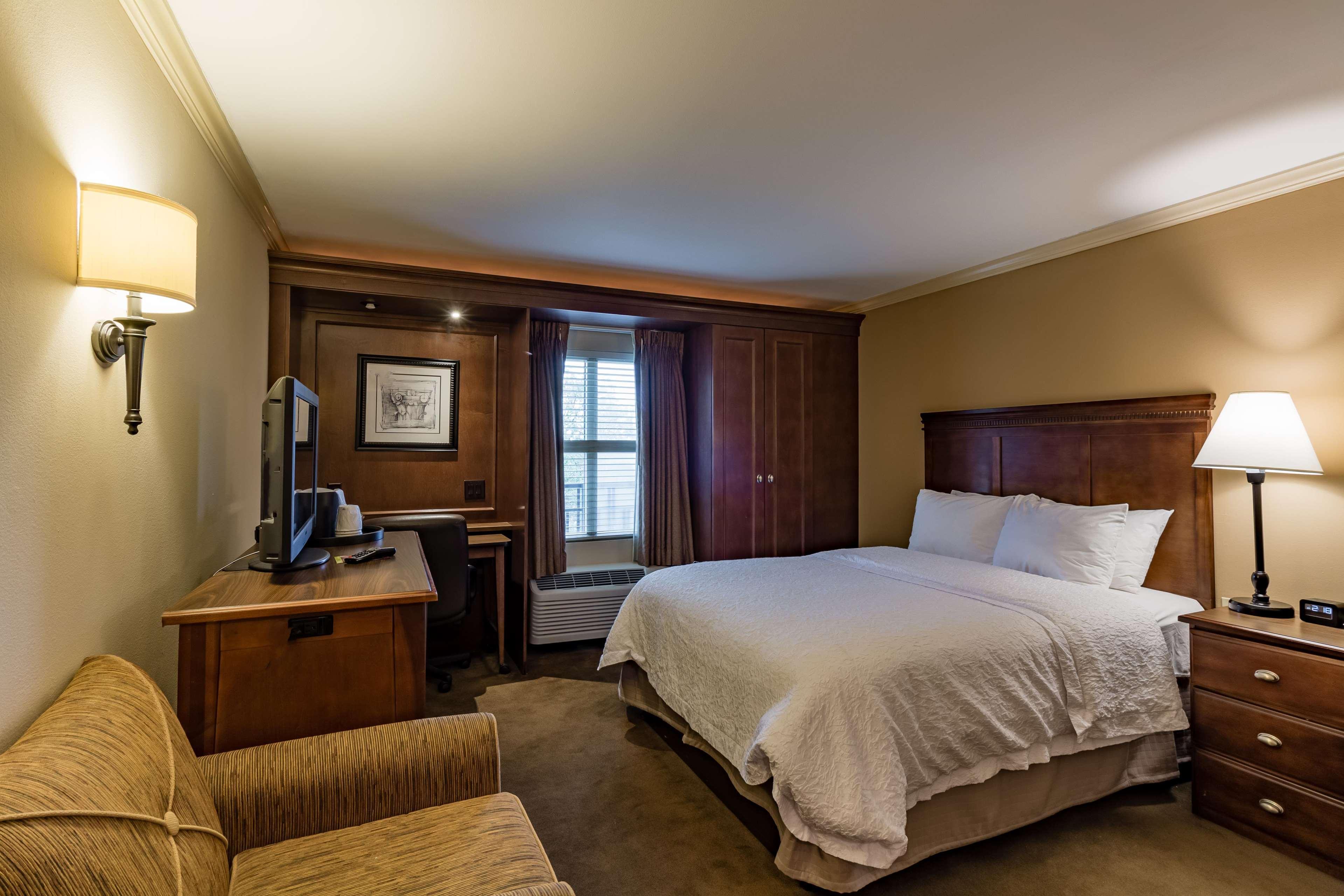 Hotel Hampton Historic District 3*